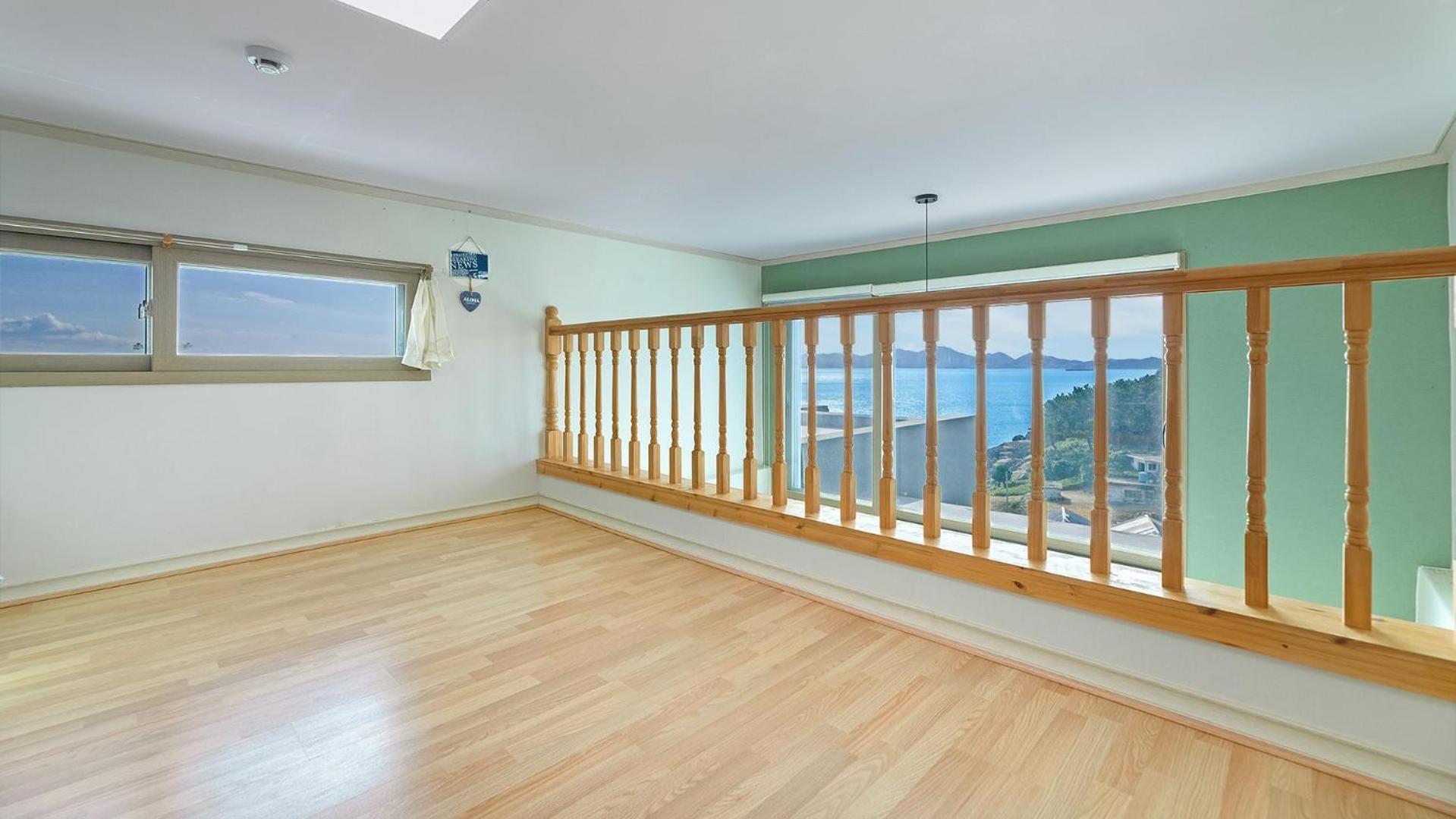 Namhae The Bay 007 Pension Room photo